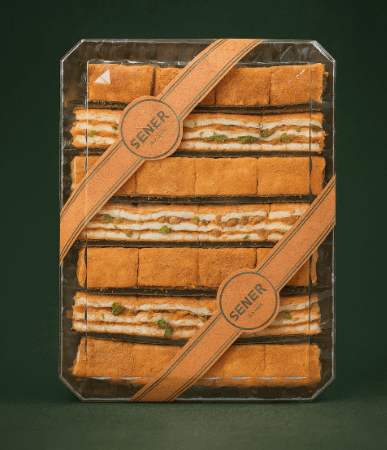 650 gr Antep Fıstıklı Lotus Kremalı Baklava Dilim Pırlanta Kutu